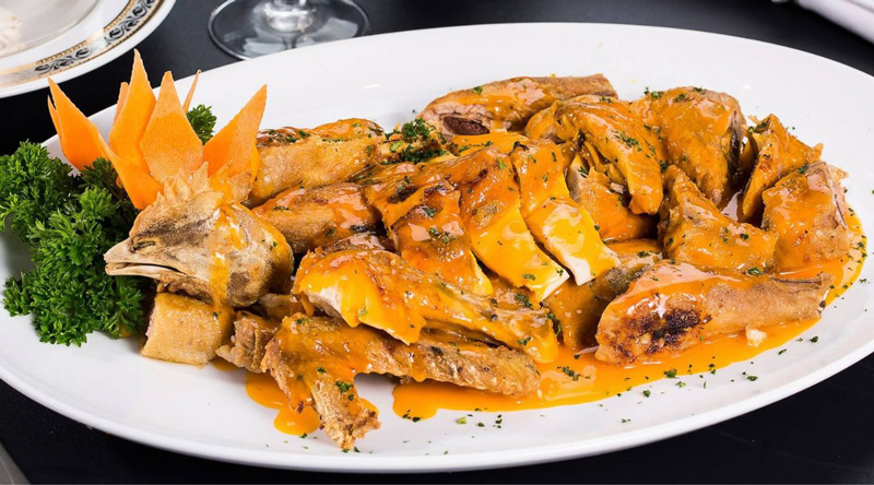 Các món gà trong tiệc cưới chế biến theo phong cách truyền thống