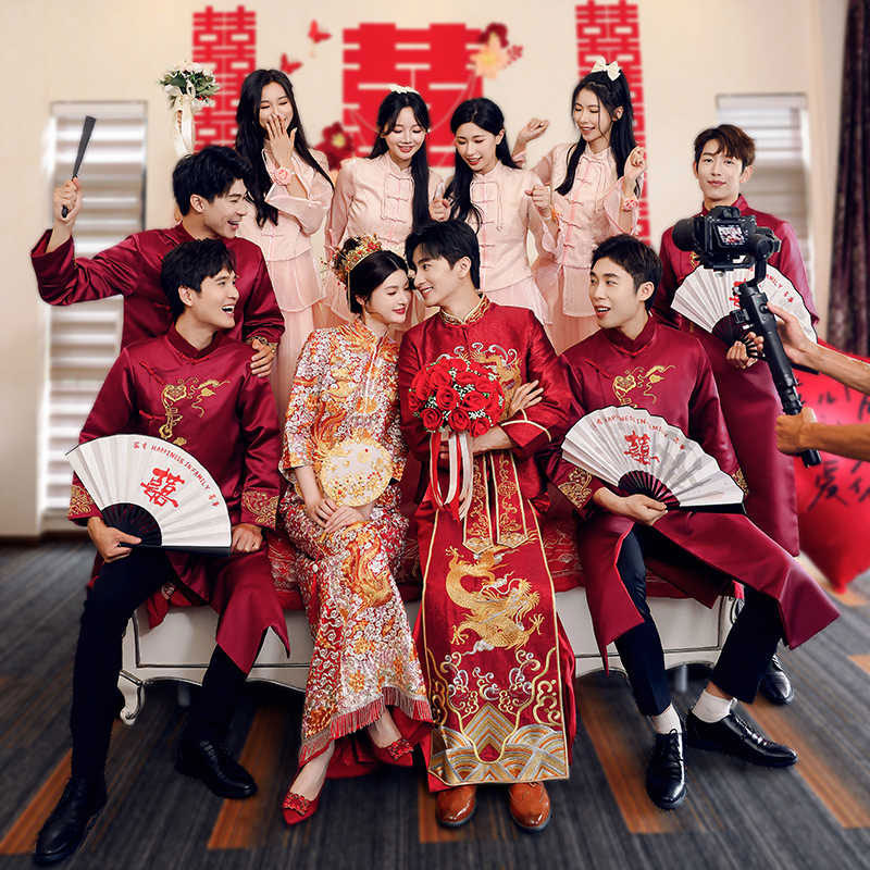 Cho thuê đồng phục bưng quả