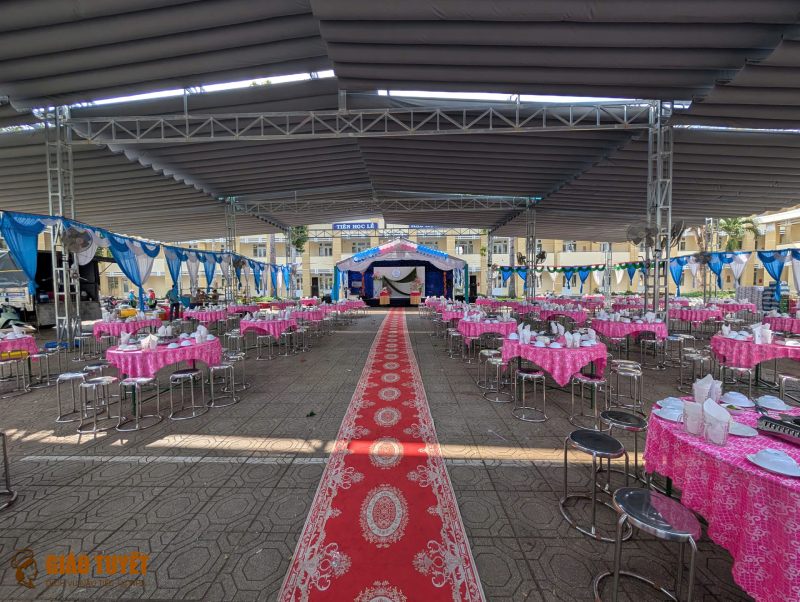 Khách hàng đặt tiệc đám cưới tại nhà giá rẻ từ Ẩm thực Giáo Tuyết