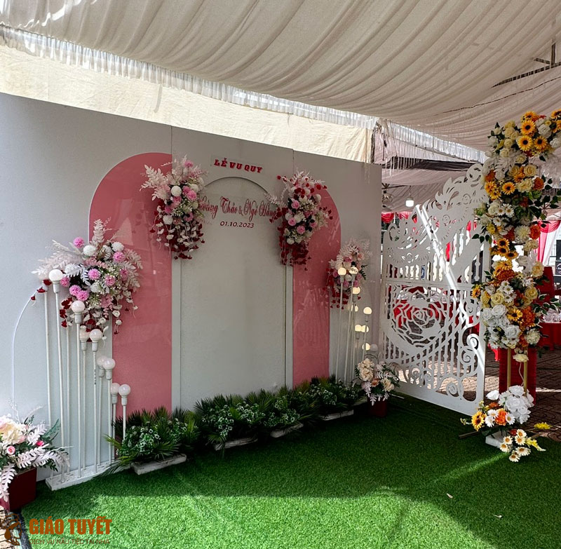 kinh nghiệm đặt tiệc cưới tại nhà