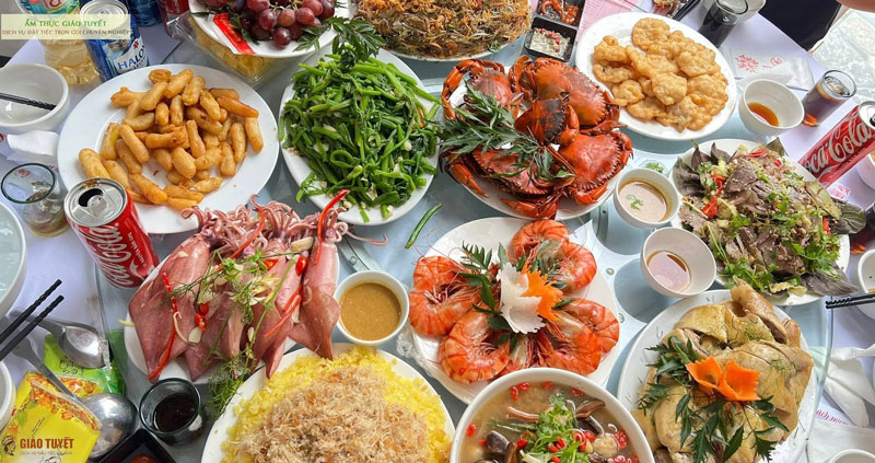Món ngon đãi tiệc cưới miền trung
