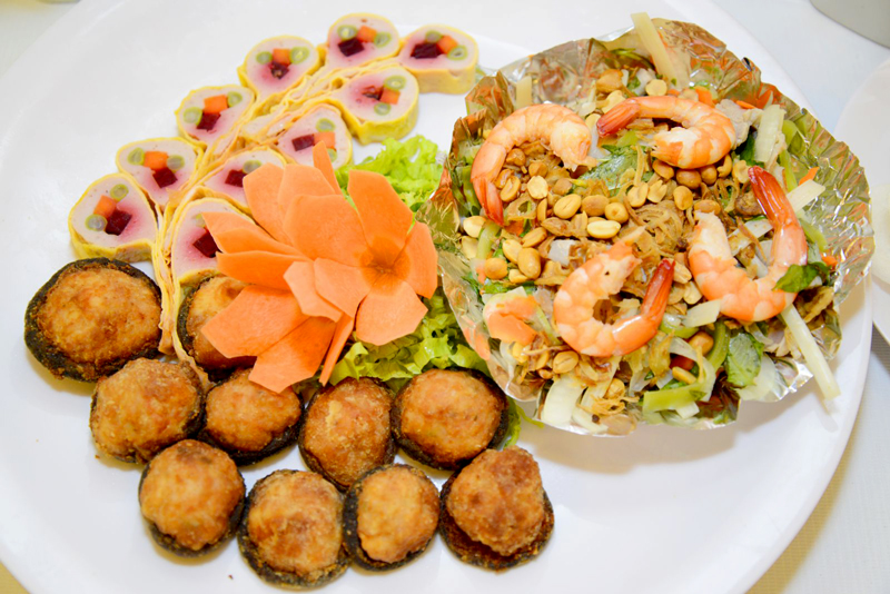 Thuê nấu tiệc cưới tại nhà hay nhà hàng có lợi hơn