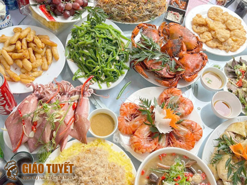 5 thực đơn tiệc cưới 7 món để “ghi điểm” với họ hàng