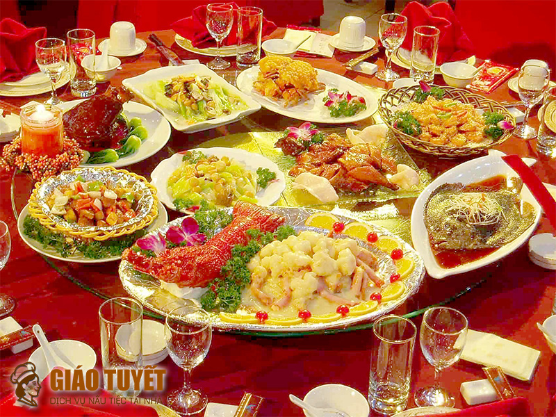 Những món không thể thiếu trong thực đơn tiệc cưới cao cấp