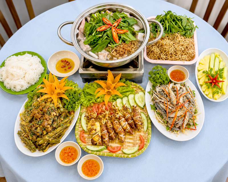 Thực đơn tiệc sinh nhật nên có mấy món