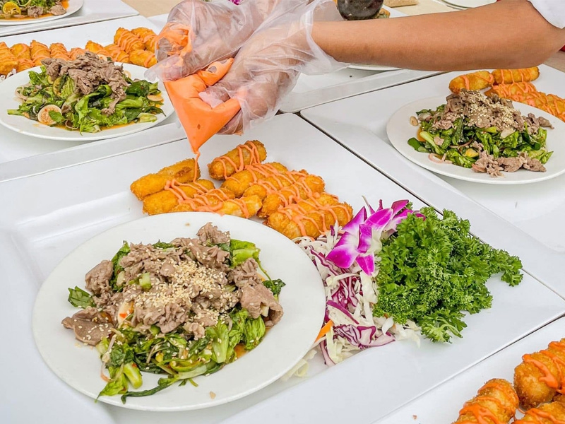 Món ngon đãi tiệc tân gia