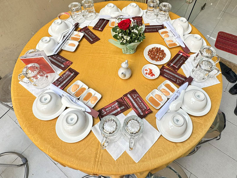 Cho thuê bàn ghế chén dĩa