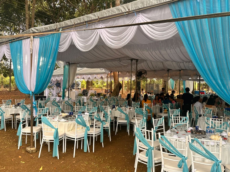 Thực đơn đãi tiệc