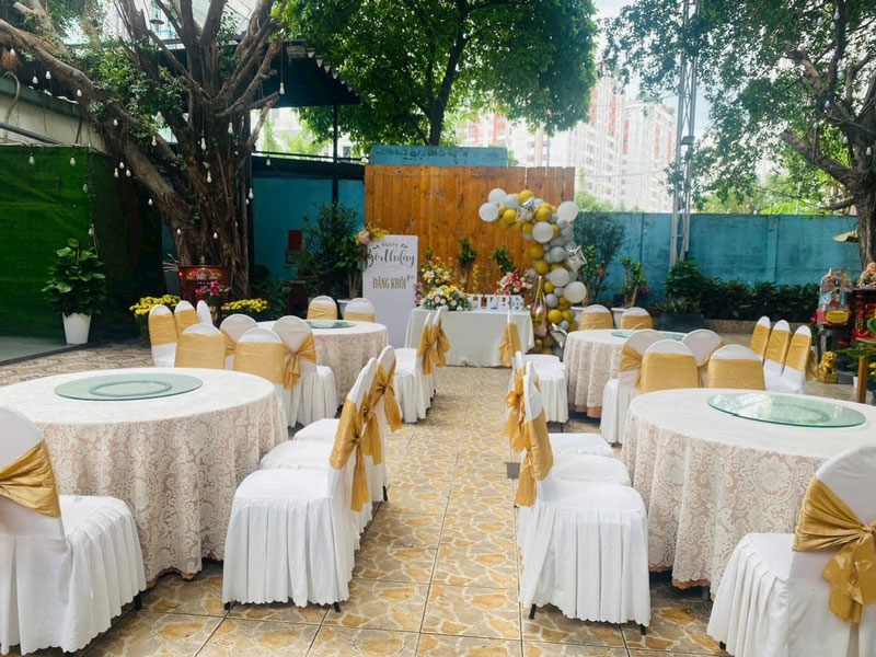 Nấu tiệc thôi nôi