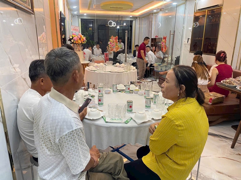 Nấu tiệc tân gia