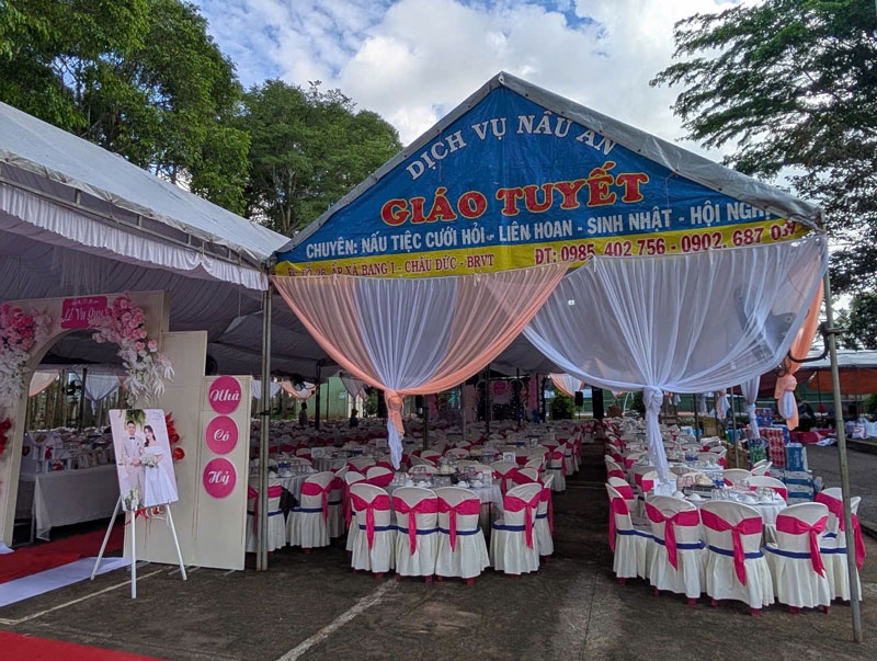 Món ngon đãi tiệc cưới