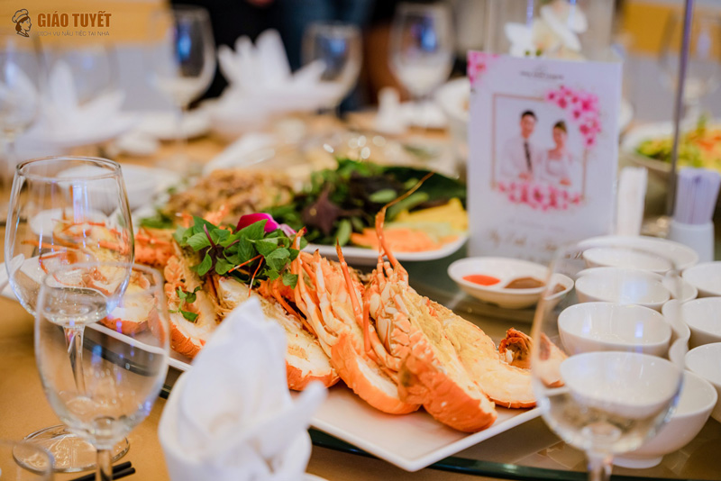 Các mẫu thực đơn tiệc cưới 5 - 6 - 7 món của Giáo Tuyết