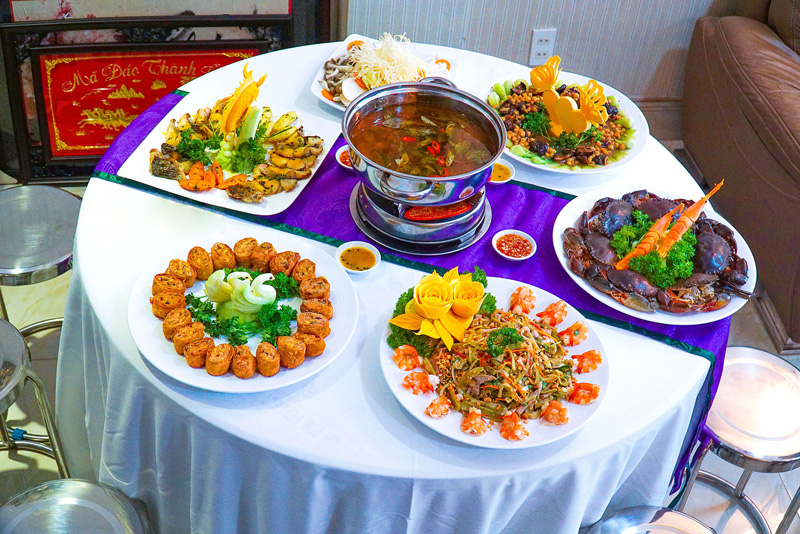 Dịch vụ đặt tiệc cưới tại nhà ở Bình Dương trọn gói