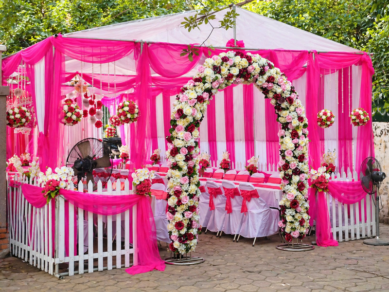 Cách tổ chức tiệc cưới tại nhà không bị rối