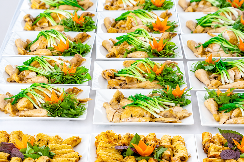Vì sao nên thuê nấu tiệc tất niên