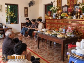 Thumbnail Ngày giỗ tính theo âm lịch hay dương lịch?